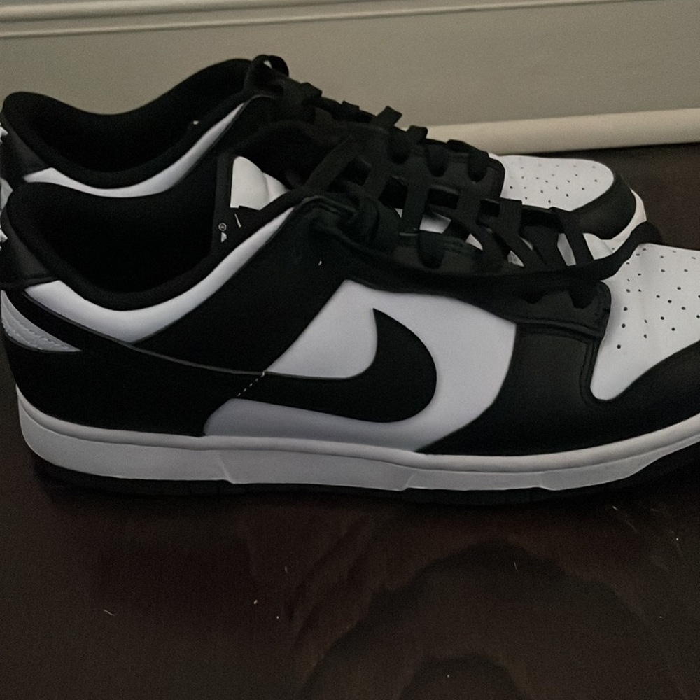 Nike Panda Dunks